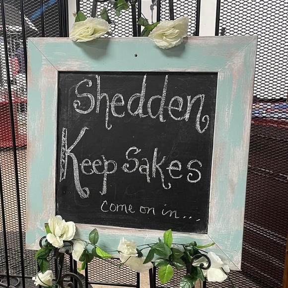 Meet your Posher, Cassandra - Picture 1 of 1